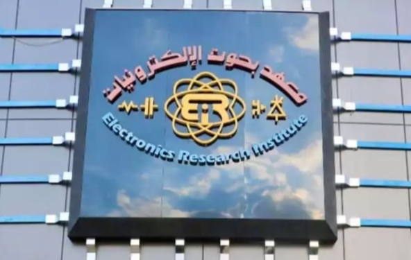 على رأسها نظام ذكي بتجنب اصطدام القطارات..مشروعات معهد بحوث الإلكترونيات