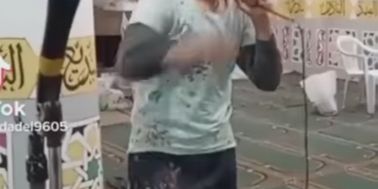 ﻿أول رد من الأوقاف علي فيديو لشاب يرقص على أغاني مهرجانات داخل المسجد