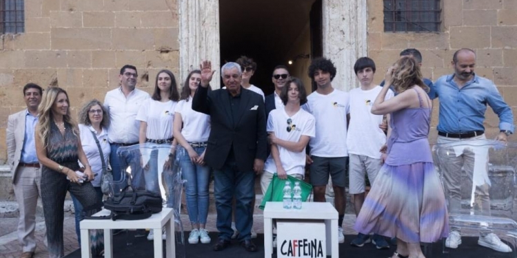 اختيار زاهي حواس ضمن 40 شخصية مؤثرة عالمية في مهرجان caffein العالمي بإيطاليا