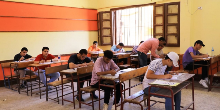 غرفة عمليات الأعلى للأمناء تتابع امتحانات الثانوية العامة