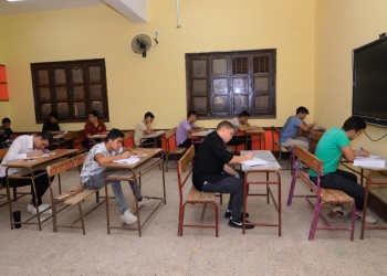 «هتعدي ثانوية عامة» ينشر إجابات امتحان التاريخ على تليجرام