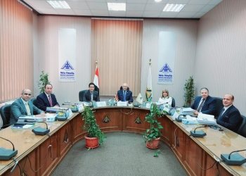 لجنة قيادات جامعة بنها تستقبل المتقدمين للوظائف القيادية