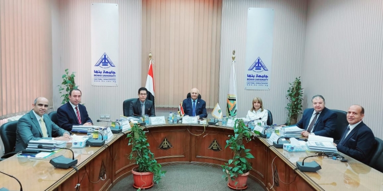 لجنة قيادات جامعة بنها تستقبل المتقدمين للوظائف القيادية