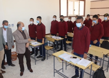 من يختار عدد المعلمين بالحصة لسد العجز وكيف يتقاضون أجورهم؟.. التعليم توضح