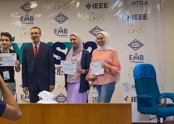 فريق جامعة العلمين يفوز بالمركز الأول في المرحلة التمهيدية لمسابقة “IEEE YESIST 12”