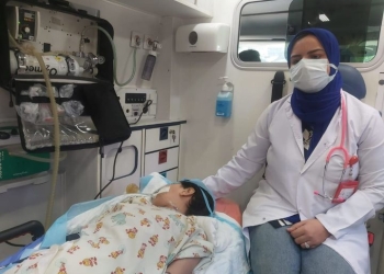 خالد عبدالغفار يتابع الحالة الصحية للطفل «ياسين» بعد نقله إلى مصر بطائرة طبية مجهزة