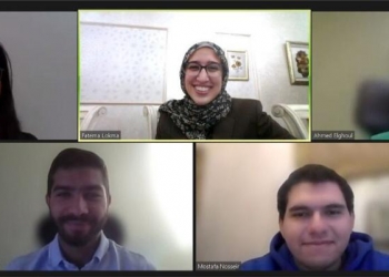 طلاب الجامعة الأمريكية يفوزون بالمركز الأول على مستوى العالم عن تصميم جهاز لقياس الجلوكوز لمرضى السكر