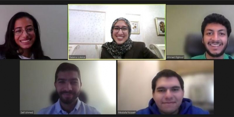 طلاب الجامعة الأمريكية يفوزون بالمركز الأول على مستوى العالم عن تصميم جهاز لقياس الجلوكوز لمرضى السكر