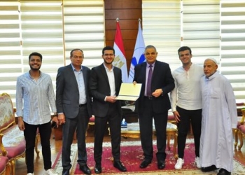 جامعة كفرالشيخ تكرم صاحب الرقم القياسي في تلاوة القرآن الكريم دون خطأ