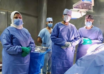 لأول مرة بمستشفيات جامعة طنطا.. إجراء عملية منظار بكوع مريض يعاني من التهاب غضروفي