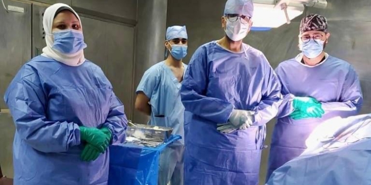 لأول مرة بمستشفيات جامعة طنطا.. إجراء عملية منظار بكوع مريض يعاني من التهاب غضروفي