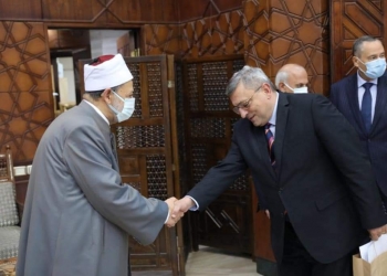 ﻿سفير جمهورية أرمينيا بالقاهرة يهنئ الإمام الأكبر بعيد الأضحى المبارك