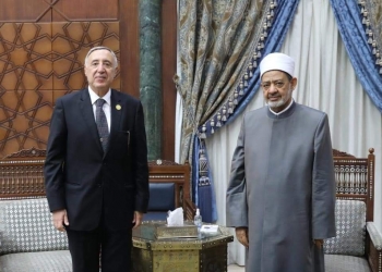 ﻿رئيس المحكمة الدستورية العليا يهنئ الإمام الأكبر بعيد الأضحى المبارك