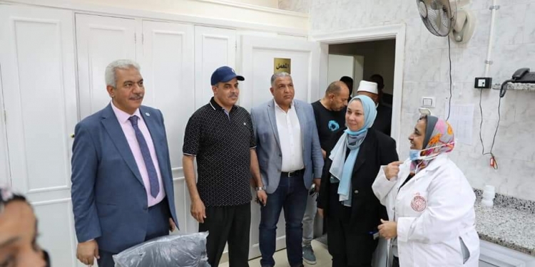 رئيس جامعة الأزهر يتفقد أعمال التجديد والتطوير بالإدارة الطبية لفرع البنات