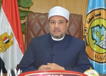 ﻿نائب رئيس جامعة الأزهر يشكر عمداء الكليات ويهنئ الطلاب بانتهاء امتحانات الفصل الدراسي الثاني