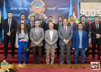 جامعة طنطا تكرم فريق من طلاب هندسة لنجاحهم في تصنيع ذراع آلية ذاتية القيادة