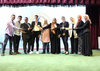 ﻿تمثيل أزهري مشرف لطلاب وطالبات جامعة الأزهر بمركز اعداد القادة