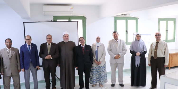 رئيس جامعة الأزهر يتابع دورة القيادات الأكاديمية بمركز التدريب والتطوير