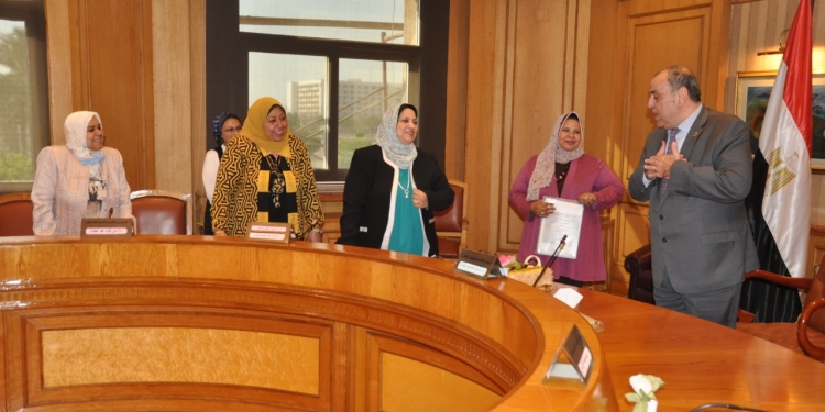 تمريض جامعة حلوان تحتفي بـ ممدوح مهدي