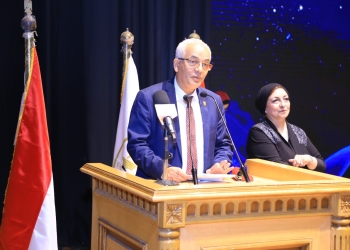 أستاذ لغة ألمانية: النماذج الاسترشادية للثانوية العامة متوازنة