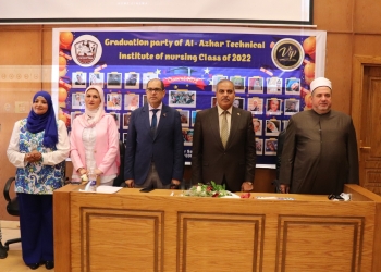 ﻿رئيس جامعة الأزهر يشهد تخريج دفعة جديدة بمعهد التمريض