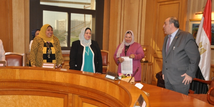 تمريض جامعة حلوان تحتفي بـ ممدوح مهدي