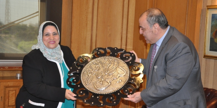 تمريض جامعة حلوان تحتفي بـ ممدوح مهدي