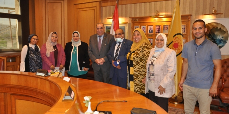 تمريض جامعة حلوان تحتفي بـ ممدوح مهدي