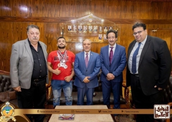 بعد حصوله على المركز الثاني ببطولة افريقيا..جامعة طنطا تكرم البطل محمد الجمال 