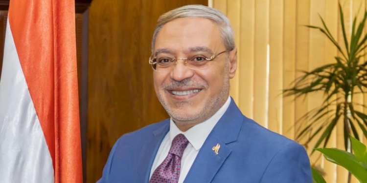 الدكتور محمود زكي، رئيس جامعة طنطا