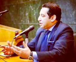 سفارة الأرجنتين تحيي ذكرى خوسيه سان مارتين أمام تمثاله بالجيزة