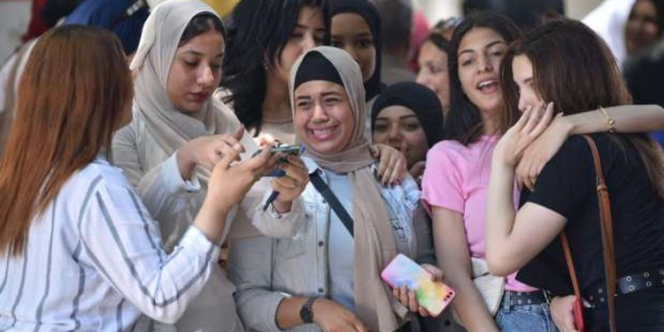 العلامات الدالة على معاناة طالب الثانوية العامة من ضغوط نفسية دراسية وطريقة علاجها