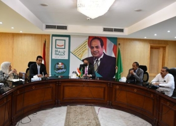 ضمن بمبادرة "حياة كريمة".. محافظ الفيوم: الإسراع في تنفيذ مشروعات الأبنية التعليمية والبنية الأساسية