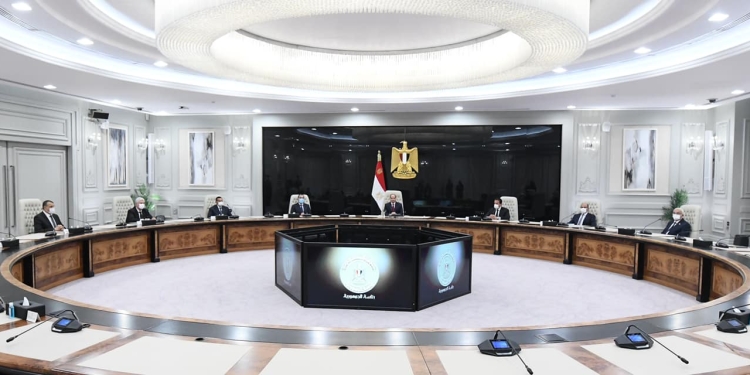 السيسي يوجه الوزراء الجدد بتقديم أفضل الخدمات والانتباه للكفاءات