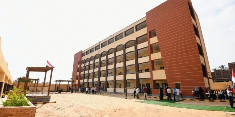 بعد تدخل النواب.. حل أزمة مدرسة شطورة التجارية بنات