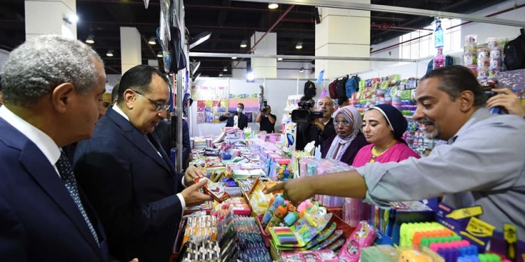 أمهات مصر: الأسر تعاني من ارتفاع أسعار مستلزمات المدارس و "أهلا مدرستي" يخفف العبء عن الأهالي