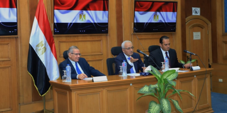 في آخر امتحانات الدور الثاني.. رصد 5 حالات غش بالثانوية العامة