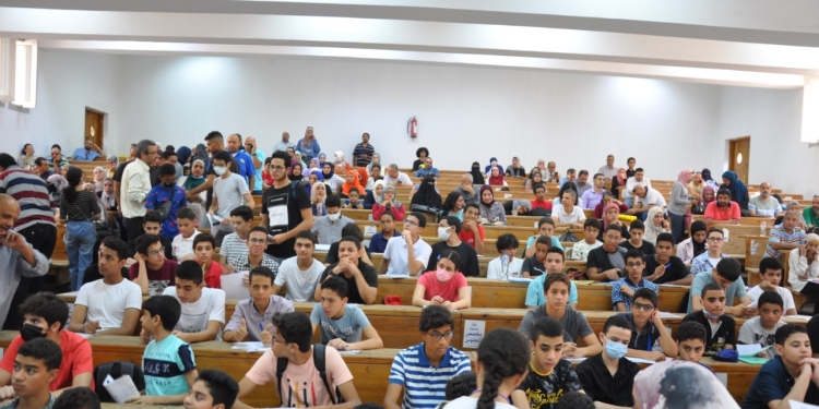 جامعة حلوان تستقبل الطلاب في اختبارات الخاصة بمبادرة “أشبال مصر الرقمية”