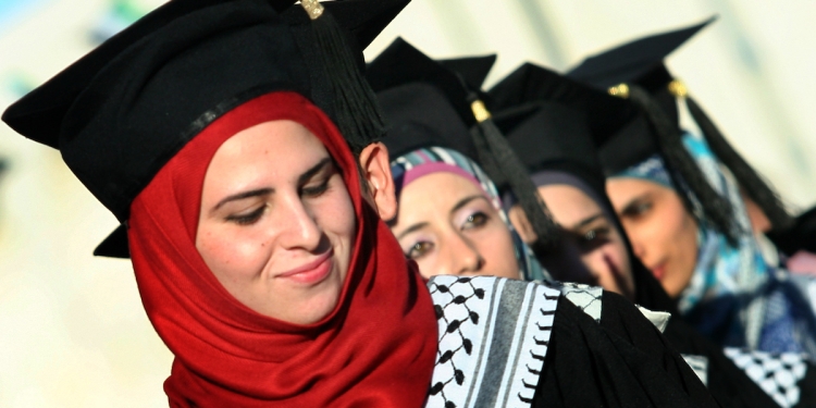 منح للطلاب الفلسطينين بالجامعات المصرية