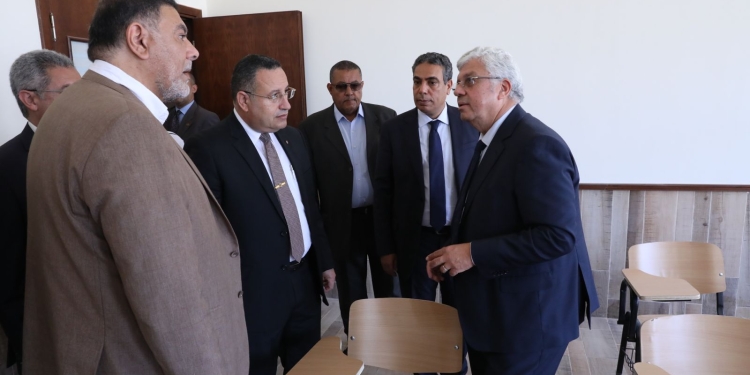 وزير التعليم العالي يتفقد جامعة الإسكندرية الأهلية