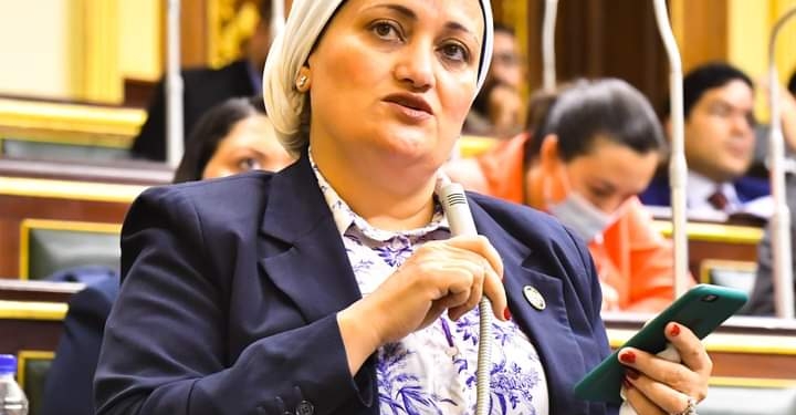 برلمانية تطالب بفحص أوراق طالبة 12٪ وإرسال الرد لمكتبها