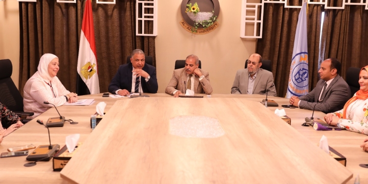 ﻿رئيس جامعة الأزهر يثمن جهود المرأة في نهضة الجامعة بكافة قطاعاتها