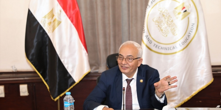 “التعليم” تلتقي خريجي برنامج مبادرة “Nation Builders”