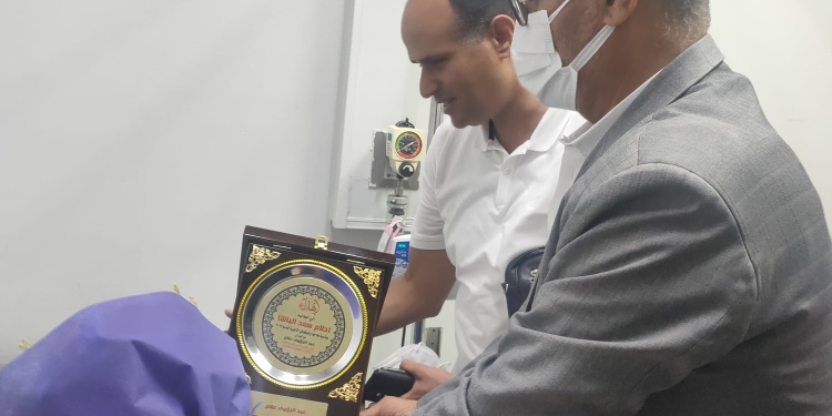 تكريم «أحلام الباشا» لتحديها السرطان وتفوقها بالثانوية العامة