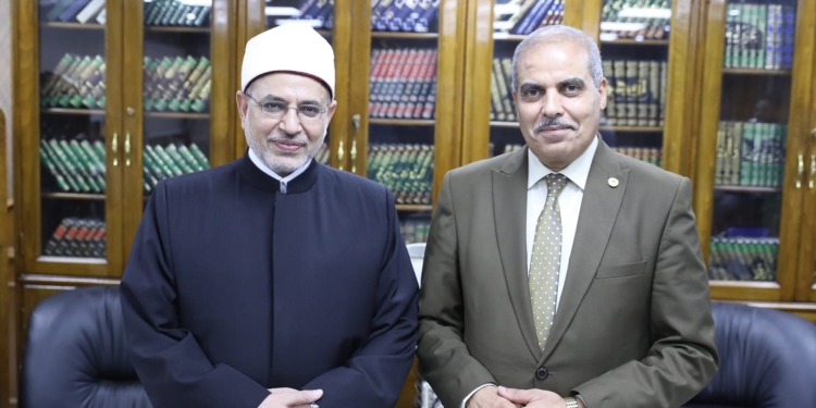 رئيس جامعة الأزهر الجديد يوجه الشكر للمحرصاوي لجهوده في سبيل نهضة الجامعة بمختلف القطاعات