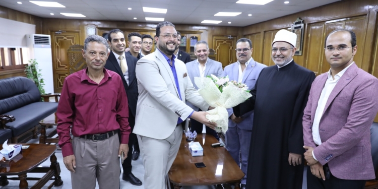 ﻿رئيس جامعة الأزهر يعلن دعمه الكامل لجميع الأنشطة الطلابية