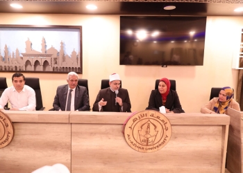 ﻿رئيس جامعة الأزهر يلتقي بمتدربي برنامج (فرصة) ويشيد بالتعاون مع وزارة التضامن الاجتماعى