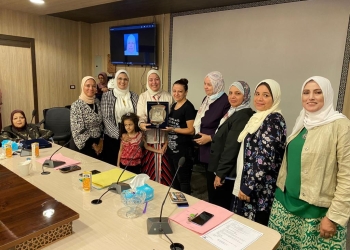 ﻿كلية طب بنات الأزهر تكرم أسر شهداء الجيش الأبيض وترسم البسمة على وجوه عائلاتهم