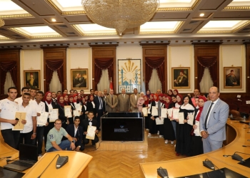 تكريم١٥٠ متدرب اجتازوا دورات التأهيل لسوق العمل بالقاهرة