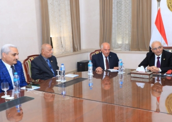 «حجازي» يلتقي بنقيب المعلمين لتعزيز التعاون والارتقاء بالمنظومة التعليمية